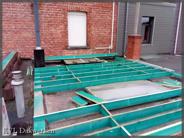 Plat dak met spanten