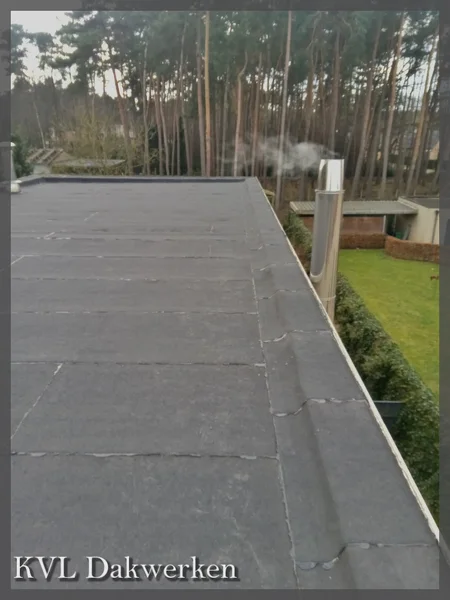 Reparatieroofing geplaatst over bestaande roofing
